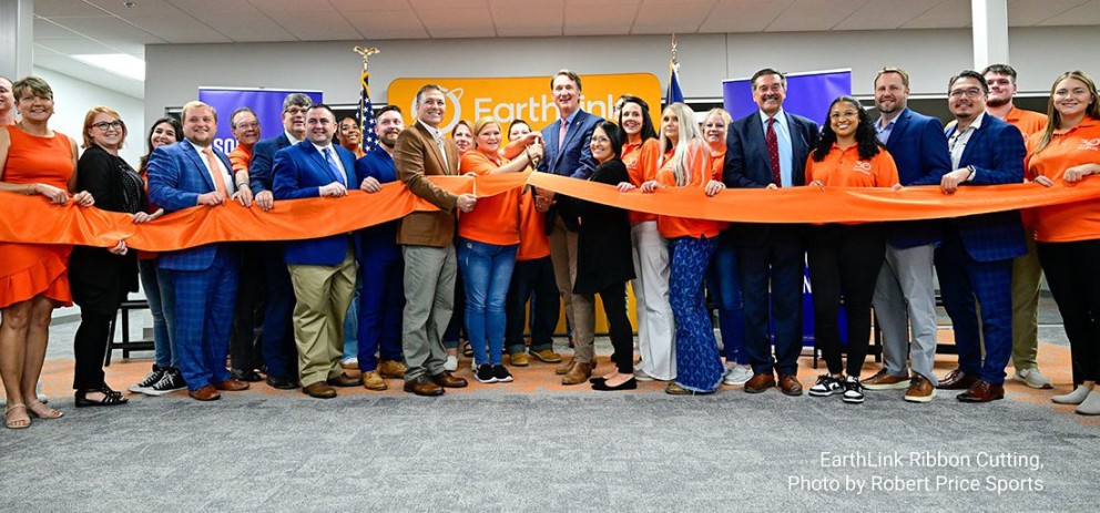 people promoting business image