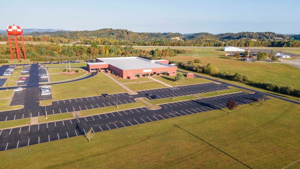 Pinnacle Business Center property image